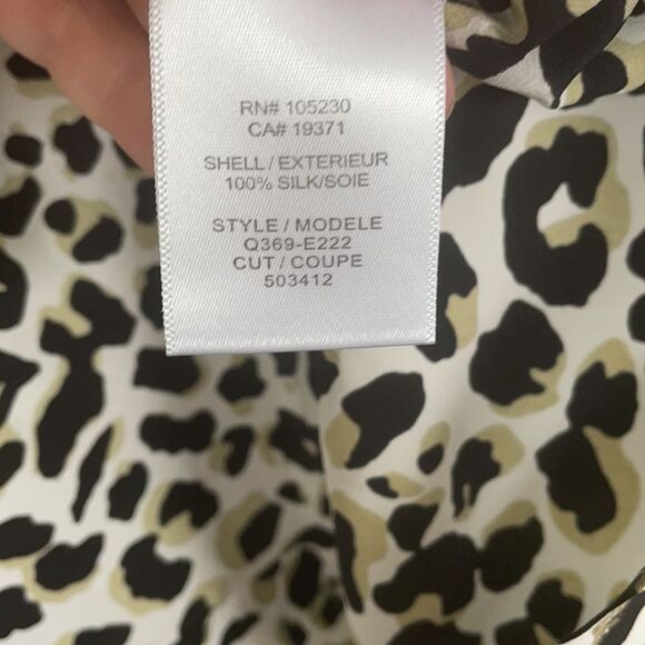 Equipment Femme Silk leopard button down blouse shirt size small - Picture 13 of 16